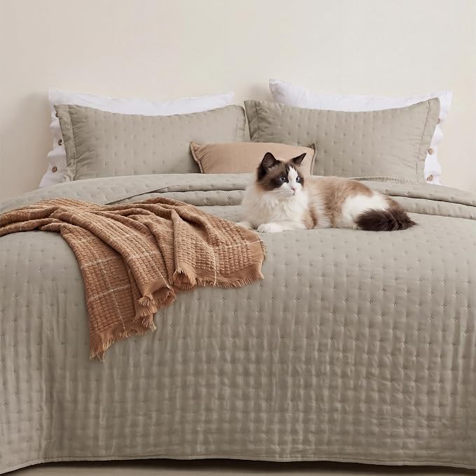 Bedsure Quilts Queen Size Bedspread, Lightweight Comforter, Taupe Coverlet | - Image 6