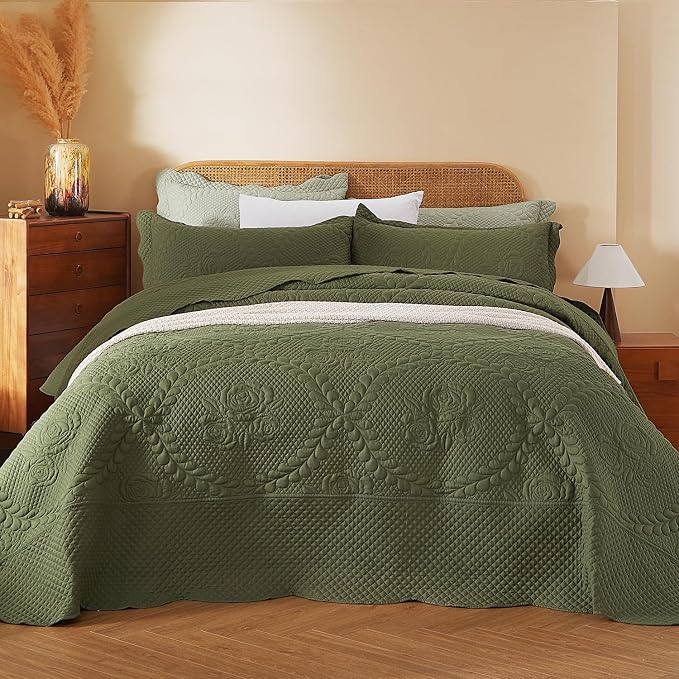 EVENHUG Oversized King Bedspreads California King Quilt Set - Image 2