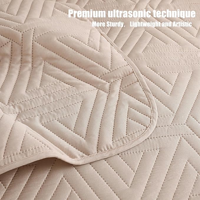 Whale Flotilla Soft Geometric Queen Quilt Set - Image 8