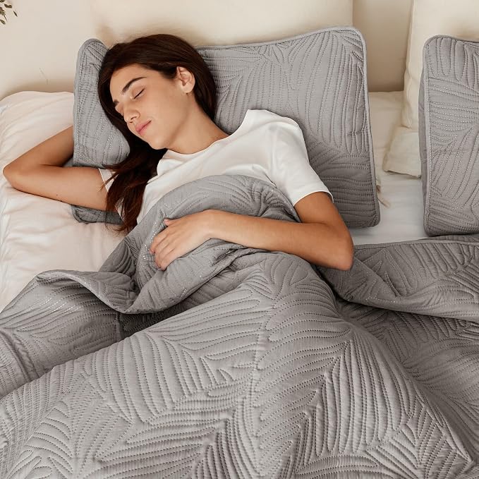 Exclusivo Mezcla 3-Piece King Quilt Bedding Set, Soft Microfiber Bedspreads | - Image 4