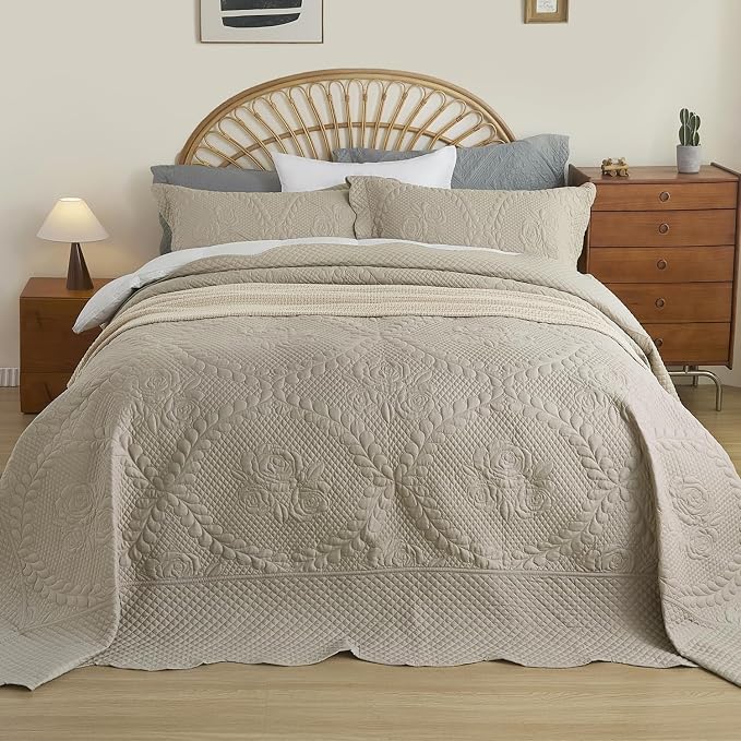 EVENHUG Oversized King Bedspreads California King Quilt Set - Image 2