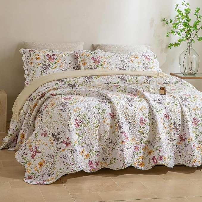 Lady Ann Quilt Sets Queen 102x118, Vintage Floral Bedding Ultra Soft Coverlet by LadyAnn