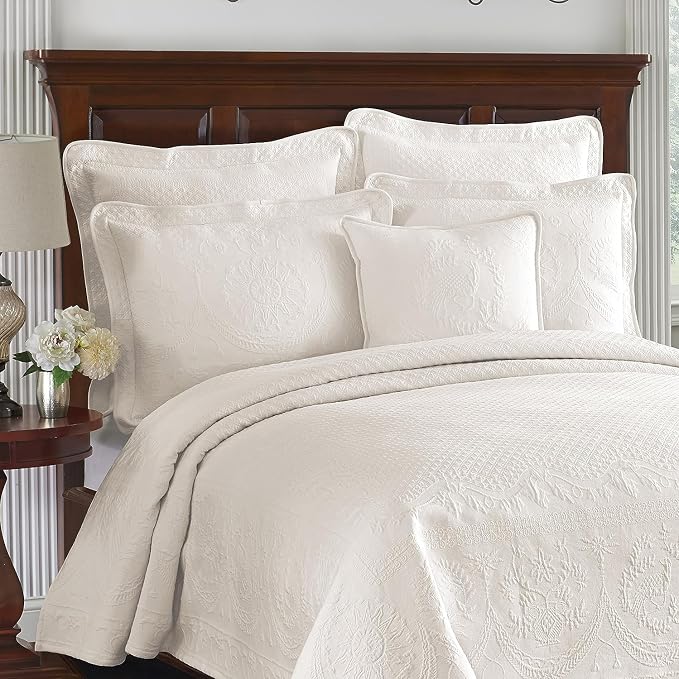 King Charles Modern Farmhouse Floral Matelasse Coverlet, 100% Cotton Breathable - Image 4