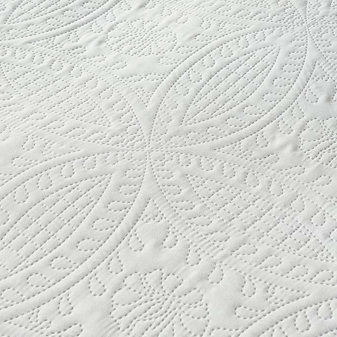 akkialla 118"x106" White California King Quilt Set, Oversized Floor-Length - Image 7