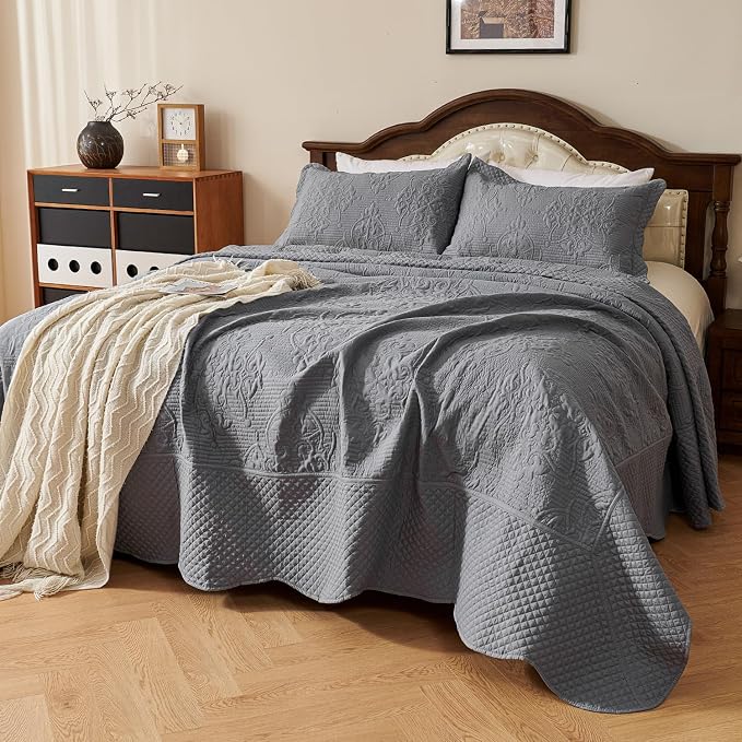 EVENHUG Oversized King Bedspreads California King Quilt Set - Image 4
