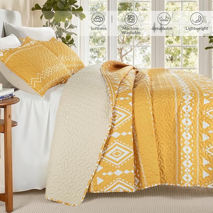 Whale Flotilla Reversible Yellow Print Quilt Twin Size - Image 3