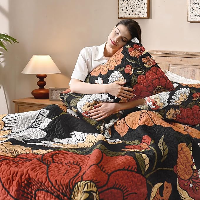 Quilt Queen Size, Reversible Polyester Coverlet Set - Image 3
