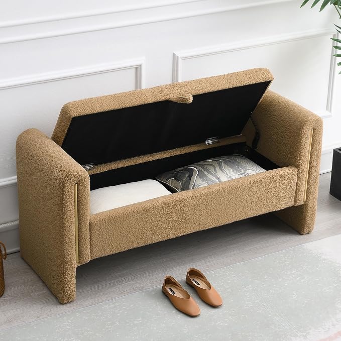 HRVEOCEI Upholstered Storage Bench by HRVEOCEI