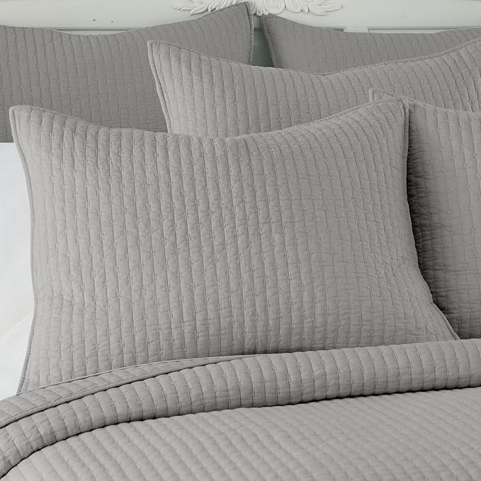 Levtex Home Cross Stitch Reversible Full/Queen Quilt Set and 2 Pillow Shams - Image 3