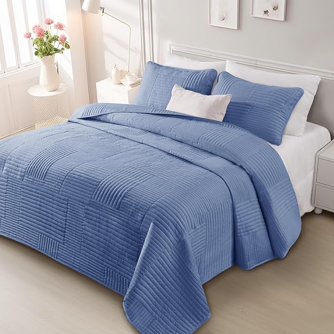 Whale Flotilla Ultra Soft Twin Quilt Bedding Set, Lightweight by WHALEFLOTILLA