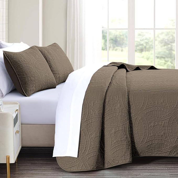 akkialla Mocha Brown King/Cal King Quilt Set, Ultrasonic Lightweight Bedspread - Image 4