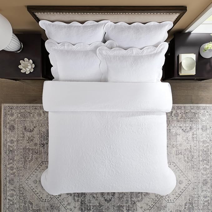 Charleston Estate Modern Farmhouse Floral Matelasse Bedspread - Image 4