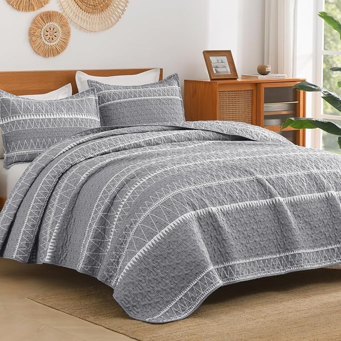 Quilts Queen Size Grey, 3 Pieces Boho Lightweight Striped Bedspread | Soft Gray by Andency