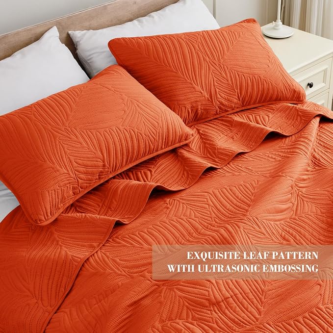 Exclusivo Mezcla 3-Piece Queen Quilt Bedding Set, Soft Microfiber Bedspread | - Image 3