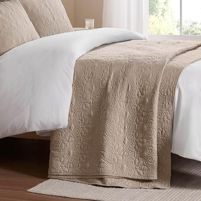 Madison Park Queen Quilt Bedding Set, Cottage-Inspired Damask, Classic Stitch - Image 11