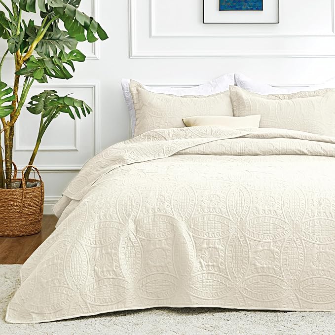 Love's cabin Oversized King Size Quilt Bedding Set Beige Bedspreads by Lovescabin