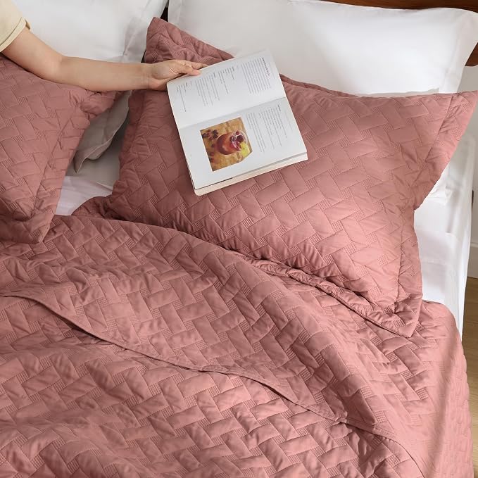 Bedsure King Size Quilt, Lightweight Comforter Set, Basket Weave, All-Season - Image 8