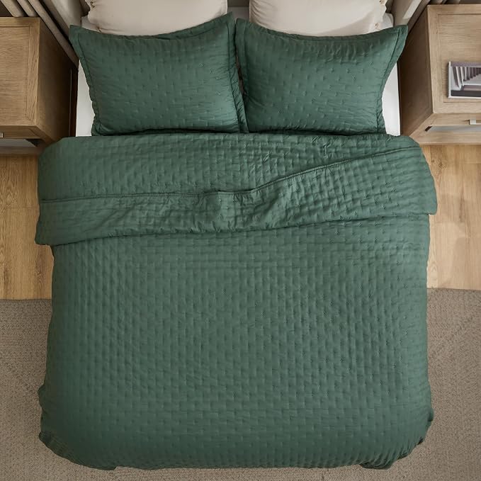 Bedsure Cal King Quilt Bedspread, Thin Comforter, Dark Green Coverlet | - Image 9