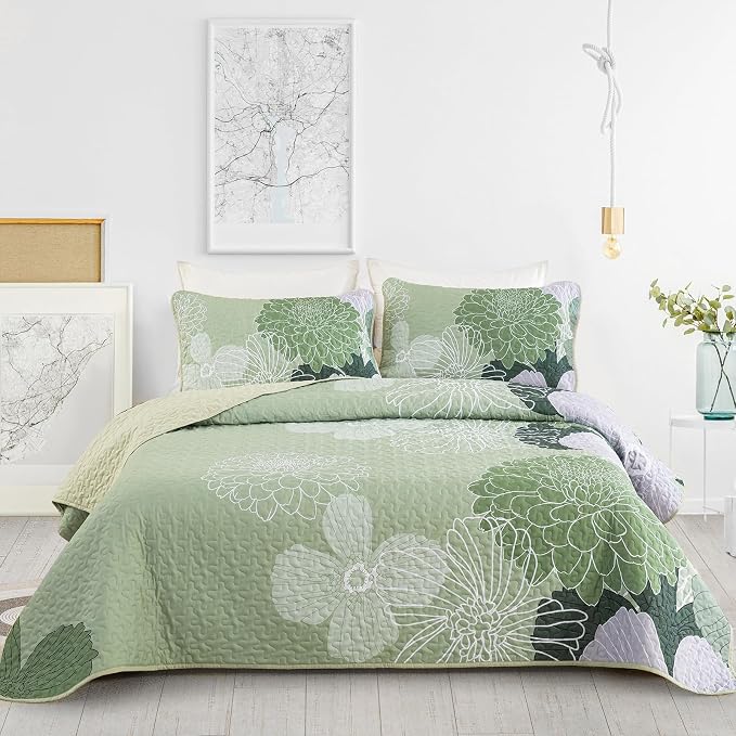 Yiran Floral Quilt Set Queen Sage Green Botanical Bedspreads Bedding Set | 3 by Yiran