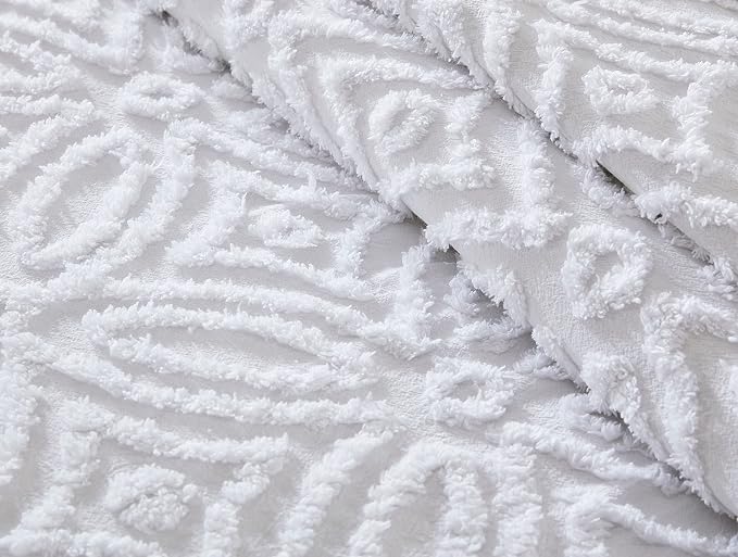 Beatrice Home Fashions Wedding Ring Chenille Bedspread - Image 2