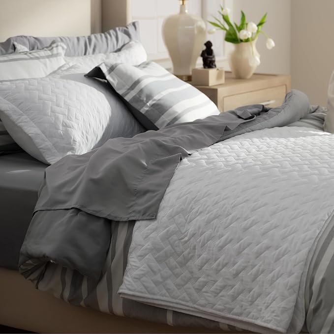 Bedsure King Size Quilt, Lightweight Comforter Set, Basket Weave, All-Season - Image 2
