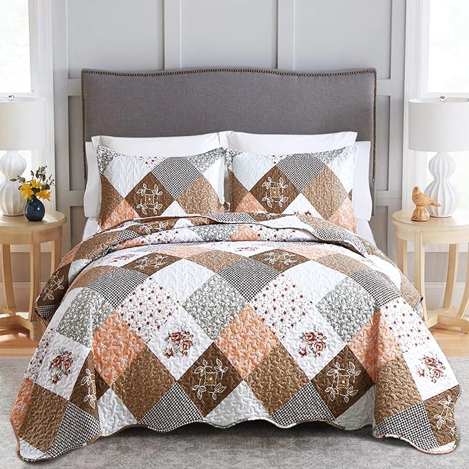 Dinjoy Floral Plaid Patchwork Quilt Set California King Size, Reversible Brown by DINJOY