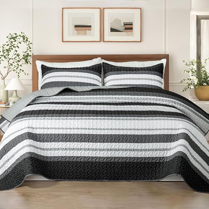 Whale Flotilla Reversible Black Print Quilt Twin Size by WHALEFLOTILLA