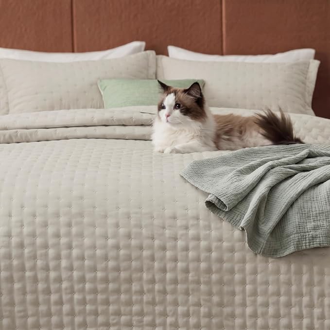 Bedsure King Size Quilt Bedspread, Thin Comforter, Oatmeal Coverlet | - Image 9