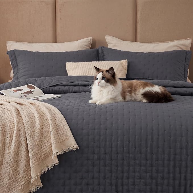 Bedsure King Size Quilt Bedspread, Lightweight Comforter, Charcoal Coverlet | - Image 6