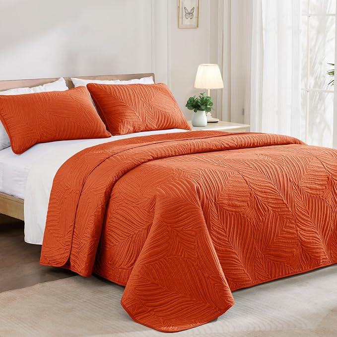 Exclusivo Mezcla 3-Piece Queen Quilt Bedding Set, Soft Microfiber Bedspread | - Image 2