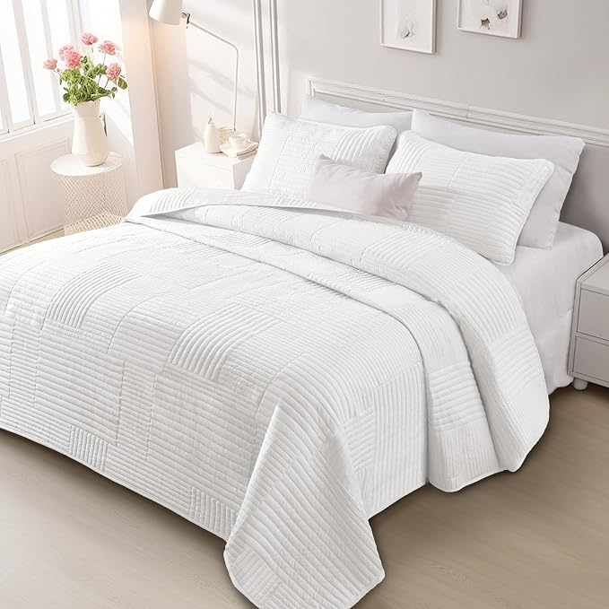 Whale Flotilla Ultra Soft Cal King Quilt Bedding Set, Lightweight - Image 8