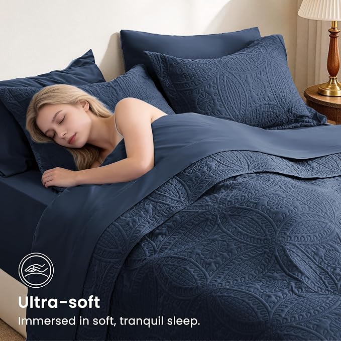 Love's cabin King Quilt Set Navy, Bed in a Bag King Size Bedding 7 Pieces - Image 4