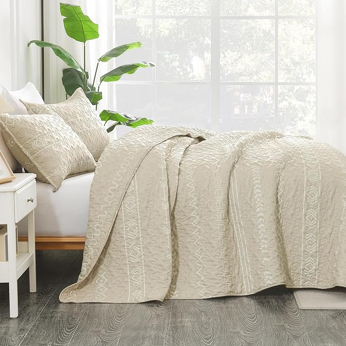 Beige Quilts Queen Size - Image 3