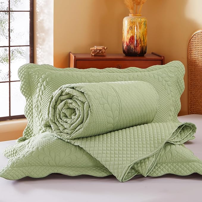 EVENHUG Oversized King Bedspreads California King Quilt Set - Image 8