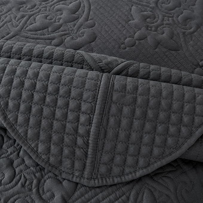 EVENHUG Oversized King Bedspreads California King Quilt Set - Image 6