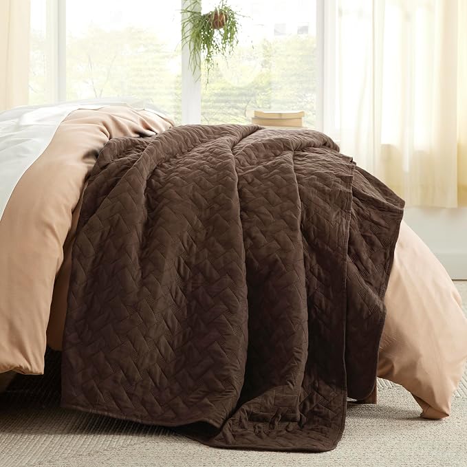 Bedsure King Size Quilt, Lightweight Comforter Set, Basket Weave, All-Season - Image 2
