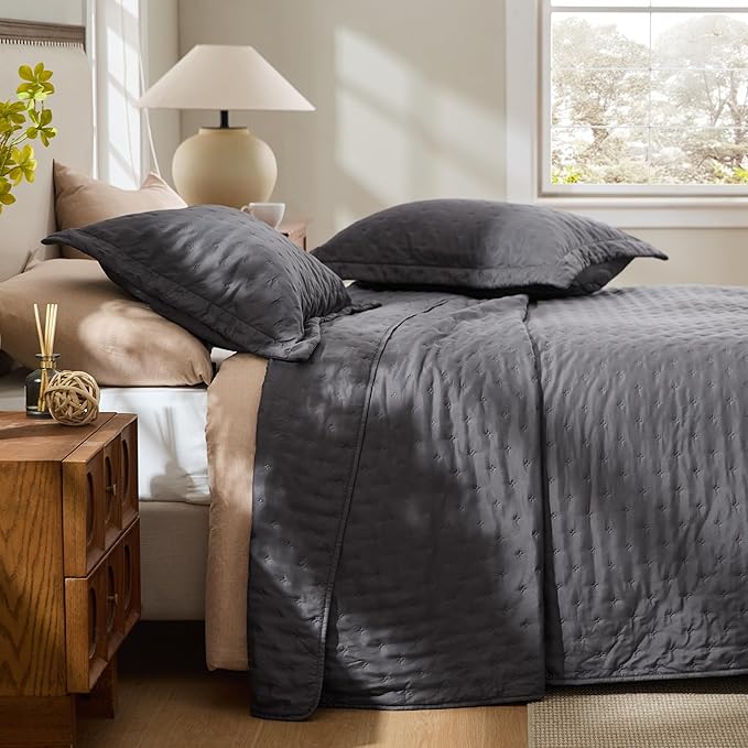 Bedsure King Size Quilt Bedspread, Lightweight Comforter, Charcoal Coverlet | - Image 5