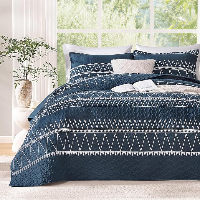 Navy Oversized Super King Plus Quilt Set - Image 2