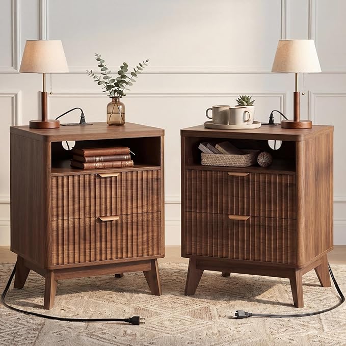 LYNCOHOME Fluted Nightstand by LYNCOHOME