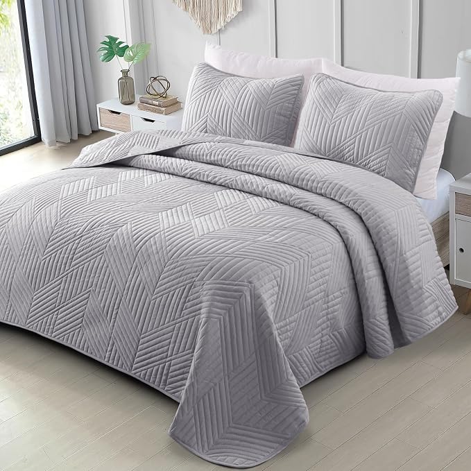 Exclusivo Mezcla Ultrasonic King Quilt Bedding Set, Light Grey | Lightweight by ExclusivoMezcla
