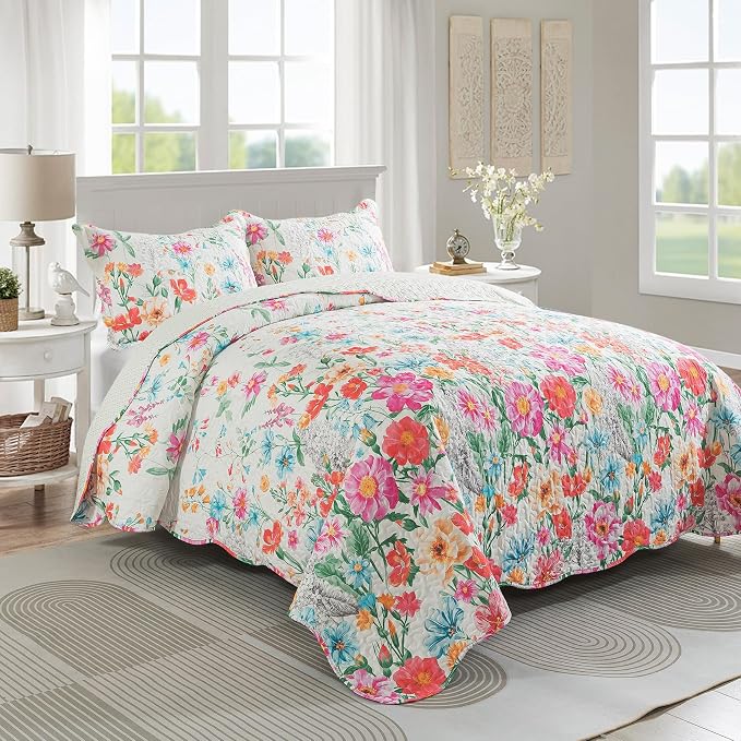 Floral Quilt Bedding Set, Ultra Soft Reversible King Size Quilt Set - Image 2