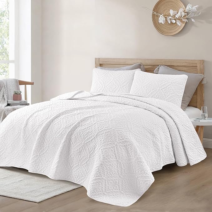 Exclusivo Mezcla California King Quilt Set, All Season Bedding - Image 2
