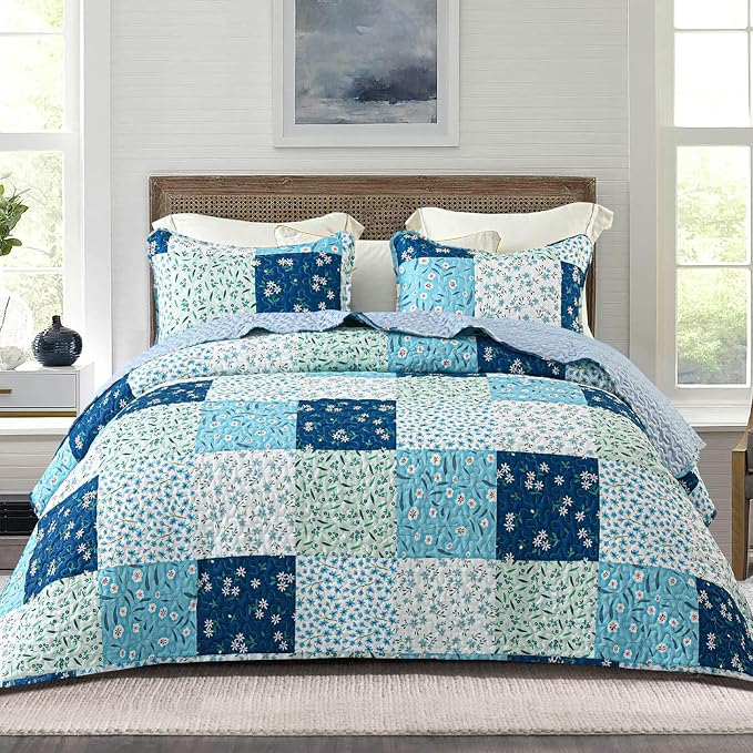 Whale Flotilla Patchwork Quilts Twin Size, Extra Soft Floral Bedspreads | Blue by WHALEFLOTILLA