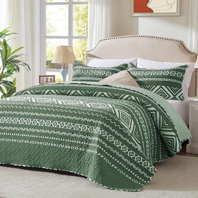 3 Pieces Full Queen Size Olive Green Quilt Set by LEAONME