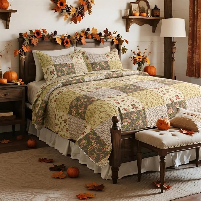Summer Floral King Quilted Bedspread, Romantic Beige Quilt Set, Reversible - Image 2