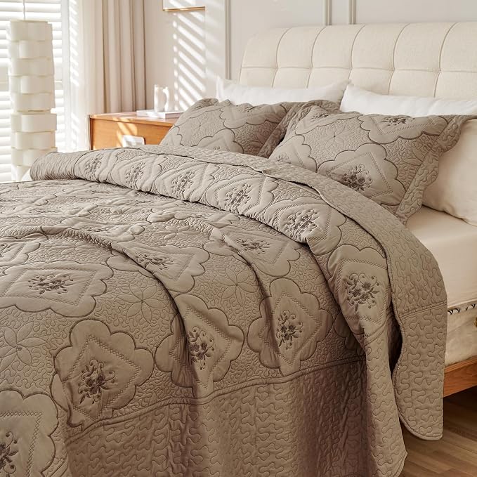 Cmfshape Floral Embroidery Quilt Set, 3 Pieces King Quilt Bedding Set, Classic - Image 9