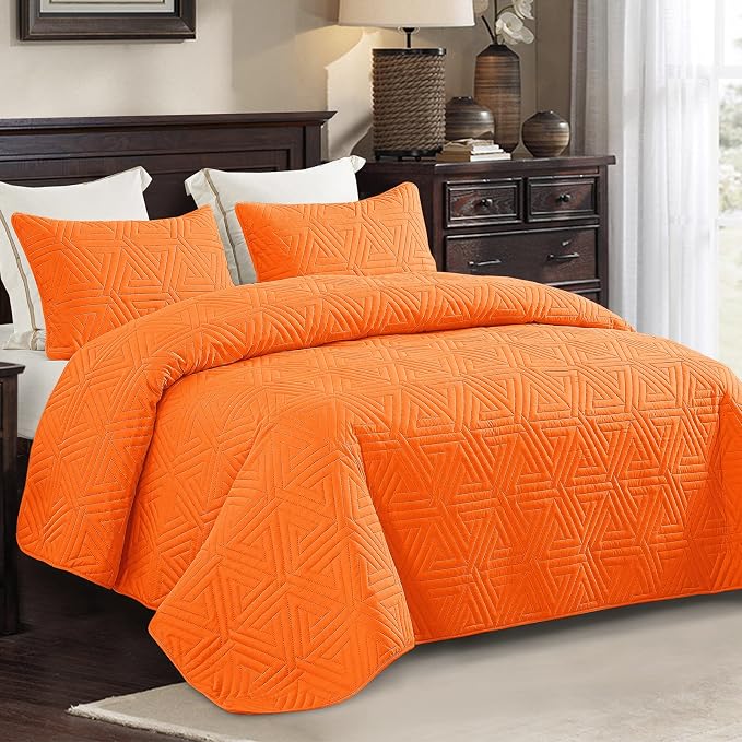 Whale Flotilla Soft Geometric Queen Quilt Set - Image 2