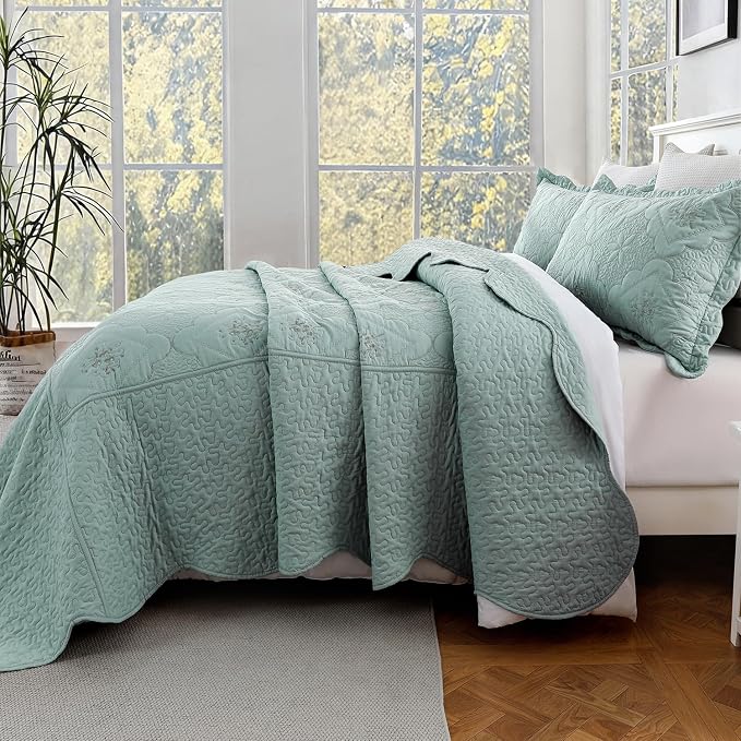 Cmfshape Oversized Floral Embroidery Quilt Set, 3 Pieces Super King Quilt - Image 4