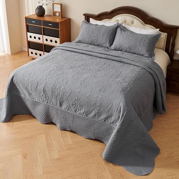 EVENHUG Oversized King Bedspreads California King Quilt Set - Image 4