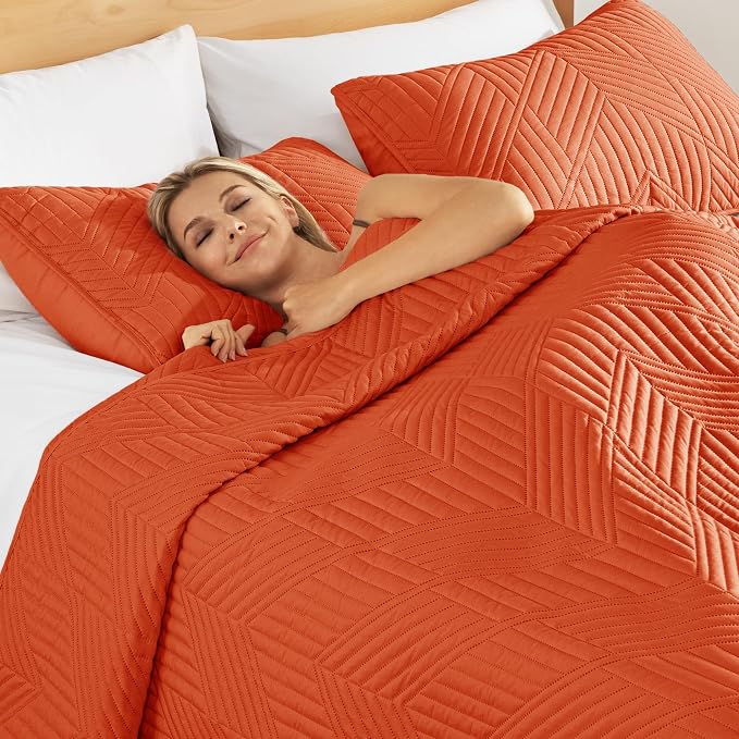 Exclusivo Mezcla Ultrasonic Twin Quilt Bedding Set, Burnt Orange | Lightweight - Image 4